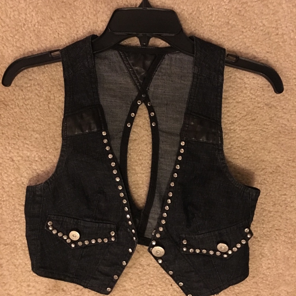Jeans accent too